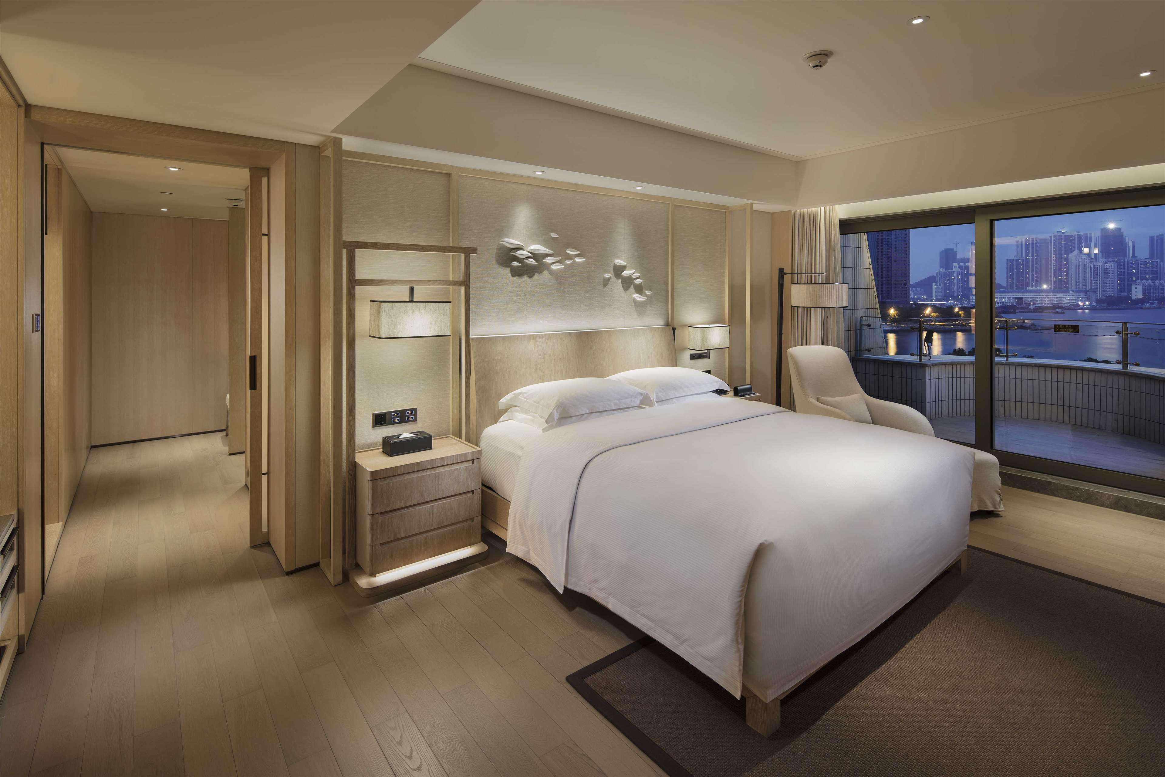 Hilton Shenzhen Shekou Nanhai Экстерьер фото