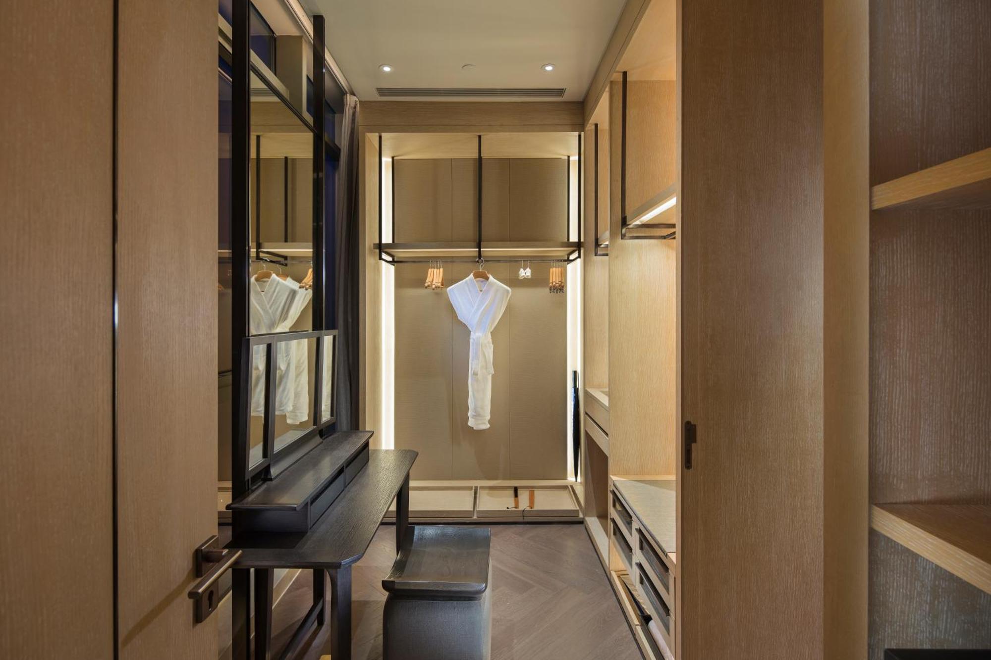 Hilton Shenzhen Shekou Nanhai Экстерьер фото