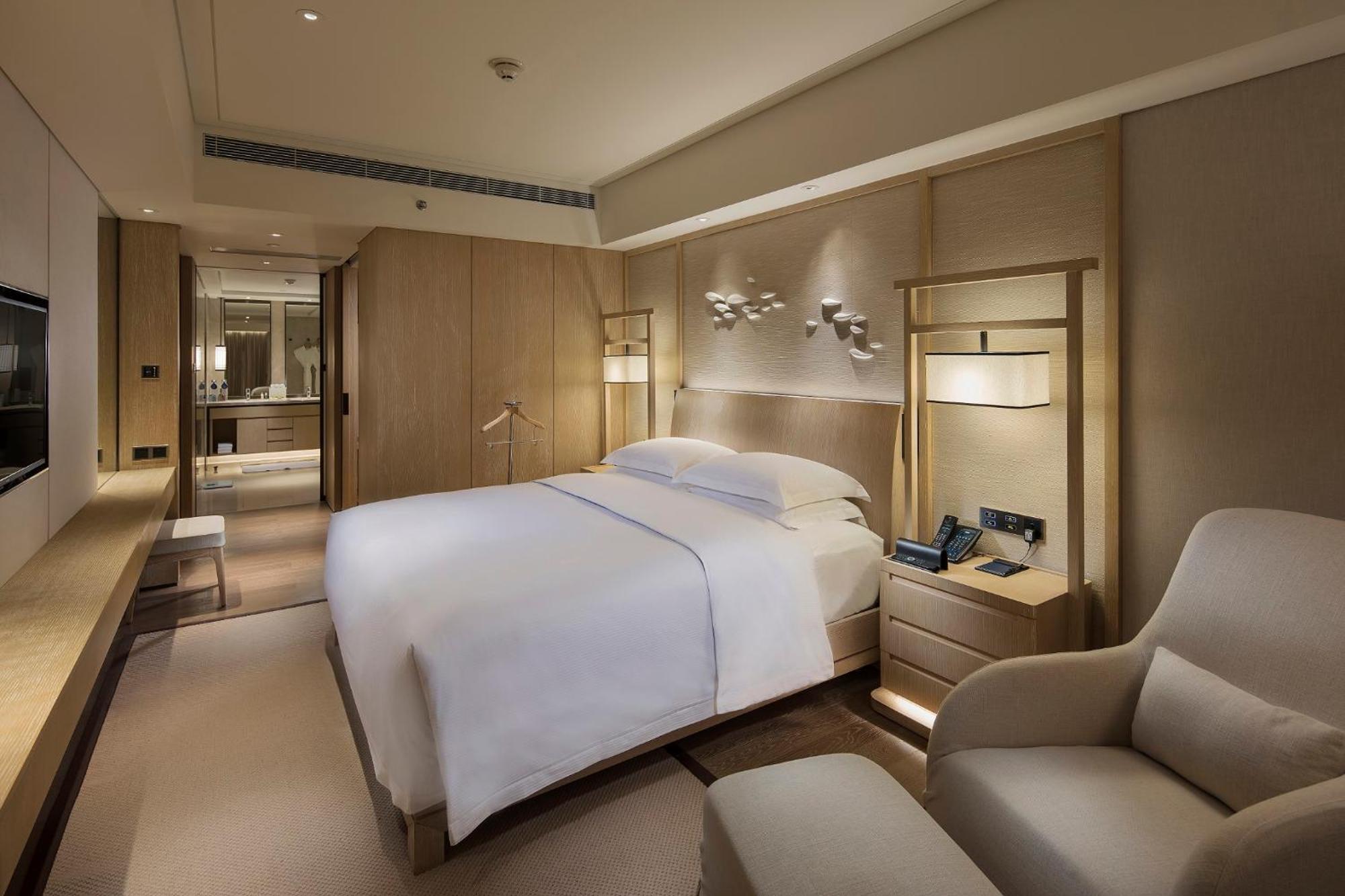Hilton Shenzhen Shekou Nanhai Экстерьер фото
